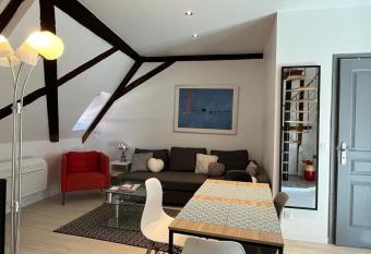 La Mariana - Old Town Cosy Apartments has Balcony rooms