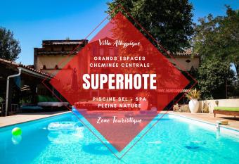 Villa MAS GUAPA dans le TARN Albigeois allows 18 year olds to book a room