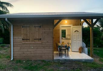 Chalet de Zo   allows 18 year olds to book a room