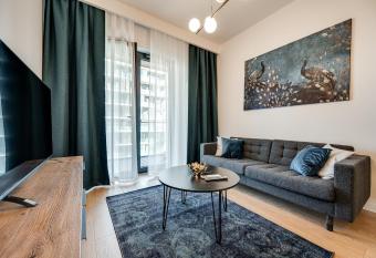 THE MAIN APARTMENT G  reckiego - MCK, NOSPR, SPODEK allows 18 year olds to book a room