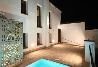 Balc  n de la Moreria con alberca has Balcony rooms