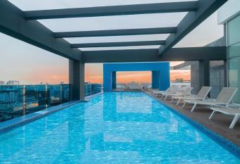 Suite S1104 New Condo Hotel Downtown Pool Gym has Balcony rooms