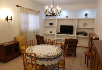 Departamento calle Rivadavia allows 18 year olds to book a room