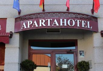 Apartahotel Villa de Parla allows 18 year olds to book a room