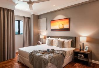 Domitys Bangsar Kuala Lumpur has rooms with a private hot tub