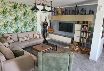 r  sidence rimel has Balcony rooms