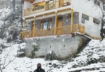 Private room near naggar castle allows 18 year olds to book a room