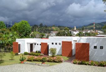 Salento Peque  o Hotel has Balcony rooms