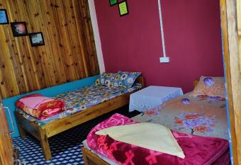 Dinika Homestay has Smoking/Balcony rooms