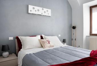 Casa Vacanze La Porta in Piazza has Balcony rooms