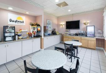 Days Inn by Wyndham Walterboro has Smoking rooms