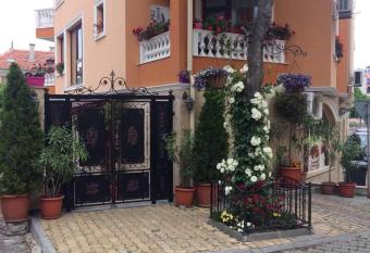 Marinela Apartments & Studio has Balcony rooms