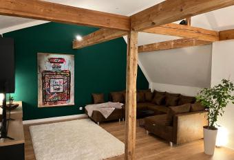 Super Lodge Kulmbach has Balcony rooms