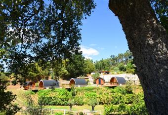 As casinhas do Moinho allows 18 year olds to book a room