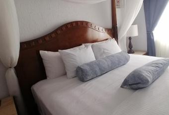 Maria Sabina has Balcony rooms