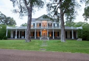 Linden - A Historic Bed and Breakfast has Balcony rooms