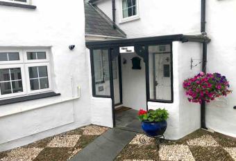 Horne Cottage Ilfracombe (10 mins Woolacombe) has Balcony rooms