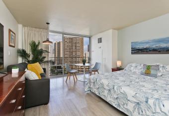 Marina Oasis Full Kitchen with Laundry and Parking Options has Balcony rooms