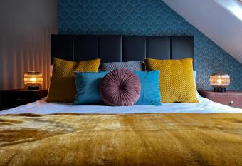 Woodquay House allows 18 year olds to book a room