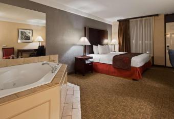 Days Inn by Wyndham Columbia Kentucky allows 18 year olds to book a room