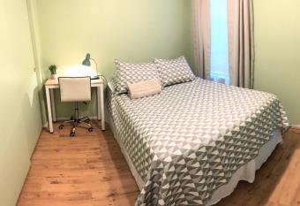 Willow brook room with TV allows 18 year olds to book a room