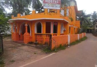 Book a 2-Bed Poshtel - Santito Hostel,Calangute allows 18 year olds to book a room