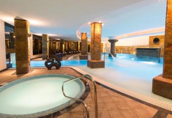 GPRO Valparaiso Palace & Spa has Balcony rooms