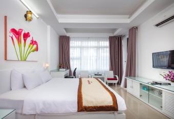 Vien Dong Hotel 3 has Balcony rooms