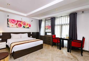 Vien Dong Hotel 2 has Balcony rooms