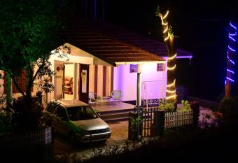 Green Valley Holiday Home has Balcony rooms