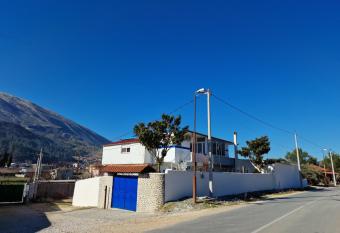 Guest House KrisHen has Balcony rooms