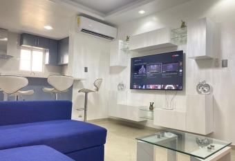 Incre  ble apartamento con piscina en boca chica has Balcony rooms