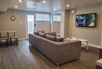 Quiet Appartment Near Montreal Citq 3o9764 allows 18 year olds to book a room