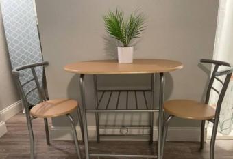 Tiny Blue, Private Tiny Studio Near Vinoy, DTSP, Beaches allows 18 year olds to book a room