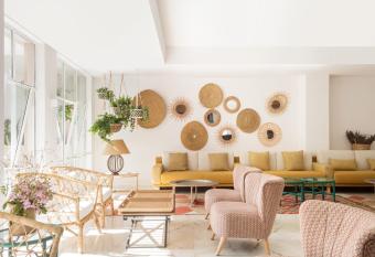 The 15th Boutique Hotel by Bondia Group has Balcony rooms