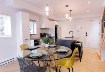 Le Karina - Vieux-Terrebonne has Balcony rooms