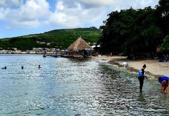 Studio 5 min from the beach has Balcony rooms