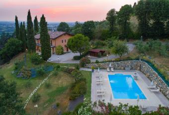 Residence Villa degli Ulivi has Balcony rooms