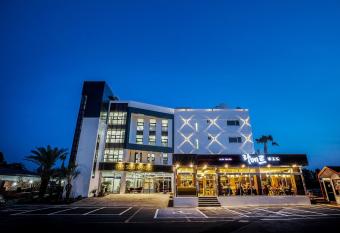 The Seri Resort has Balcony rooms
