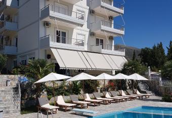 Perivolos Apartments has Balcony rooms