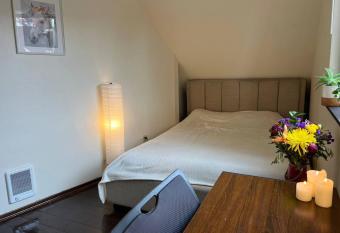 Palo Alto ''Startup House'' allows 18 year olds to book a room