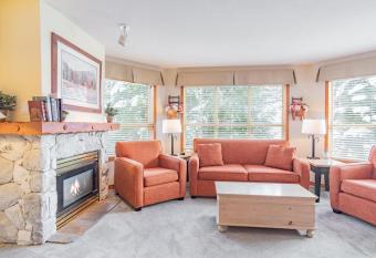 The best ski in ski out two bedroom condo at Aspens has Balcony rooms