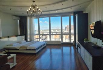                                                                                            allows 18 year olds to book a room