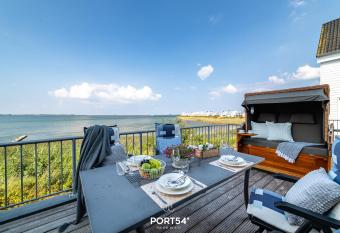 Fjordblick Schlei allows 18 year olds to book a room