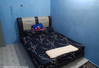 Kak gee homestay has Balcony rooms