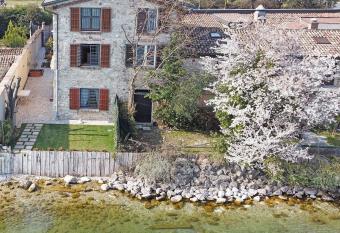 L antica Lugana front lake has Balcony rooms