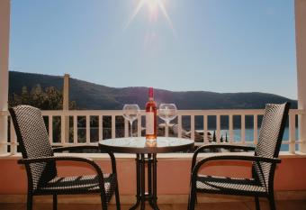 Hotel Villa Matic has Balcony rooms