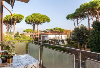Casa vacanza a lido di Camaiore has Balcony rooms
