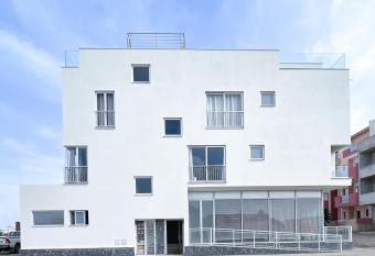 Ka Djula allows 18 year olds to book a room