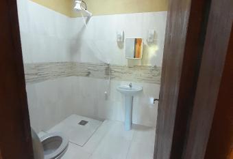 Hospedaje San Miguel has Balcony rooms